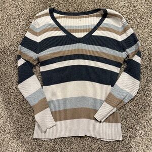 Vintage Striped V-Neck Loghweight Sweater